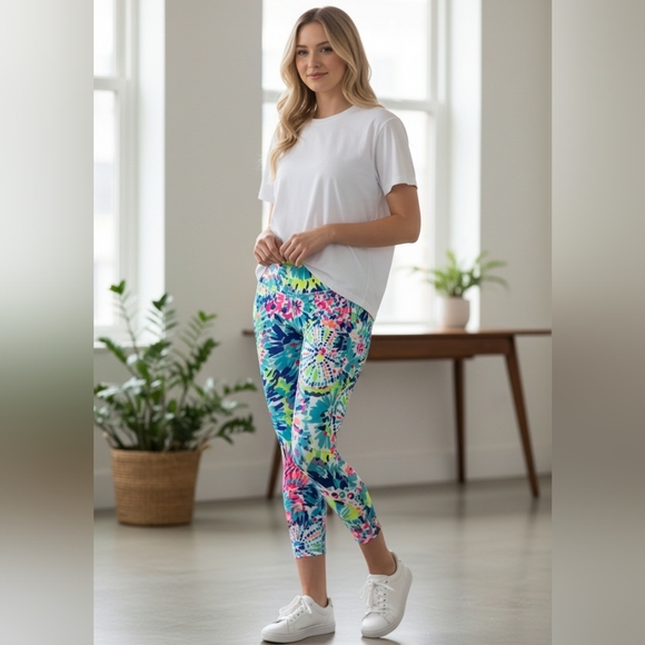 Lilly Pulitzer Womens Luxletic Weekender Cropped Leggings - Picture 11 of 11